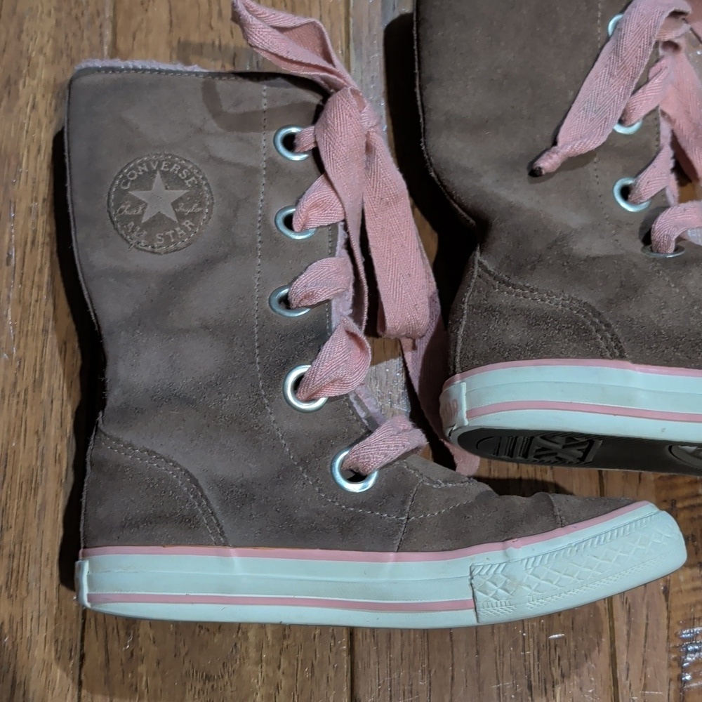 Converse Sky High Kids High-Top Brown Suede  Sneakers with Pink Laces - Picture 2 of 9